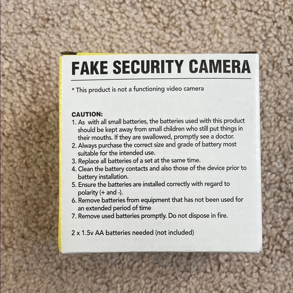 NWT Faux Security Camera with Red LED Light - Picture 3 of 5